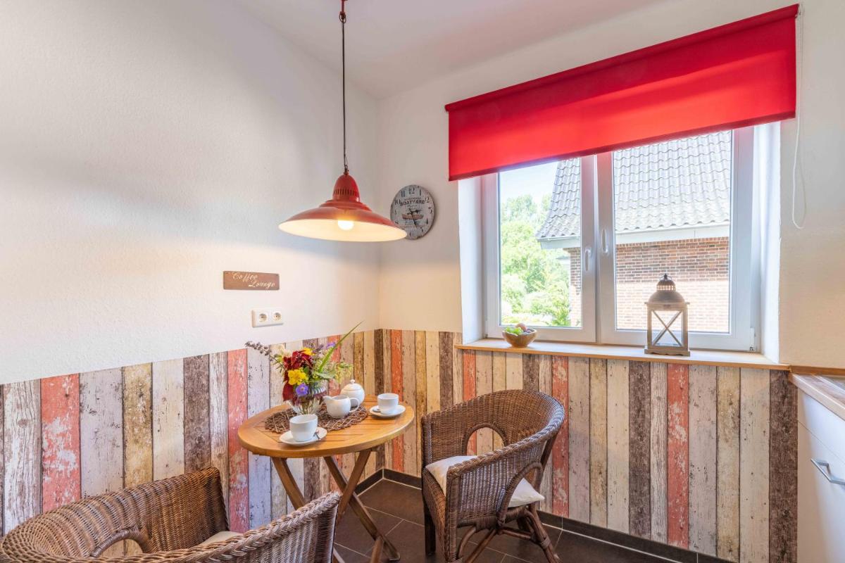 SEASIDE APARTMENTS - BOATHOUSE - Hizvo