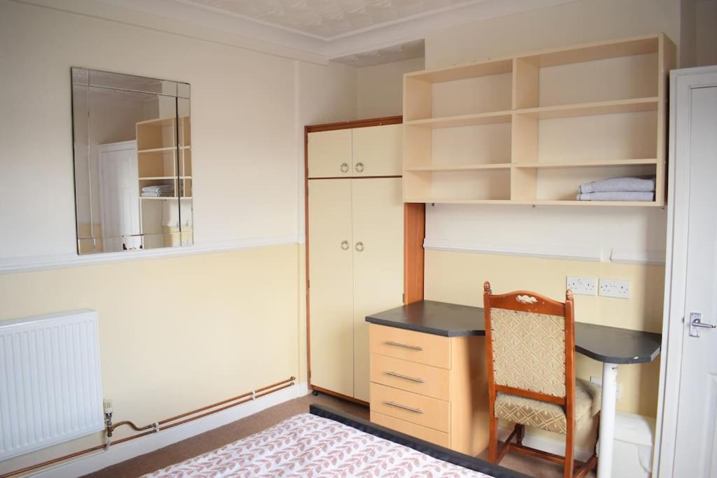 House Stay in Bangor North Wales - Housity