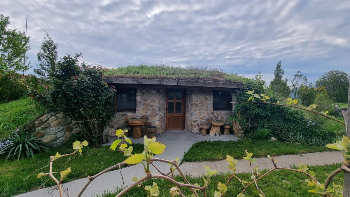 Hobbit eco house -Ždrelo - Housity