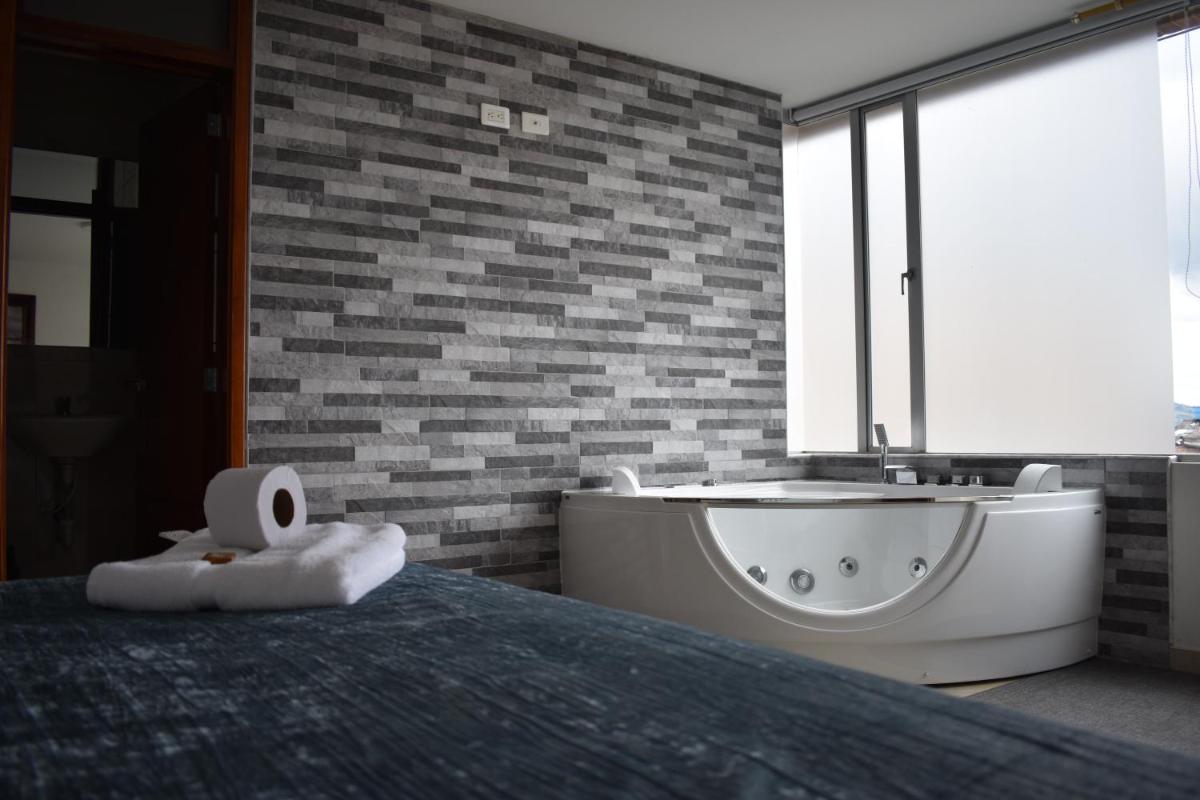 La Puerta Rota - Housity