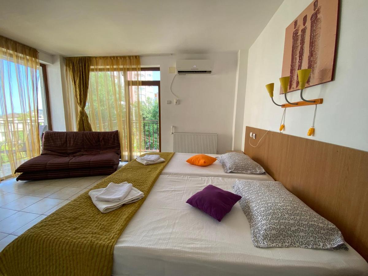 Garsoniere Victor Seaview Aer Conditionat primim Carduri Vacanta 150 m de plaja Reyna Beach - Housity