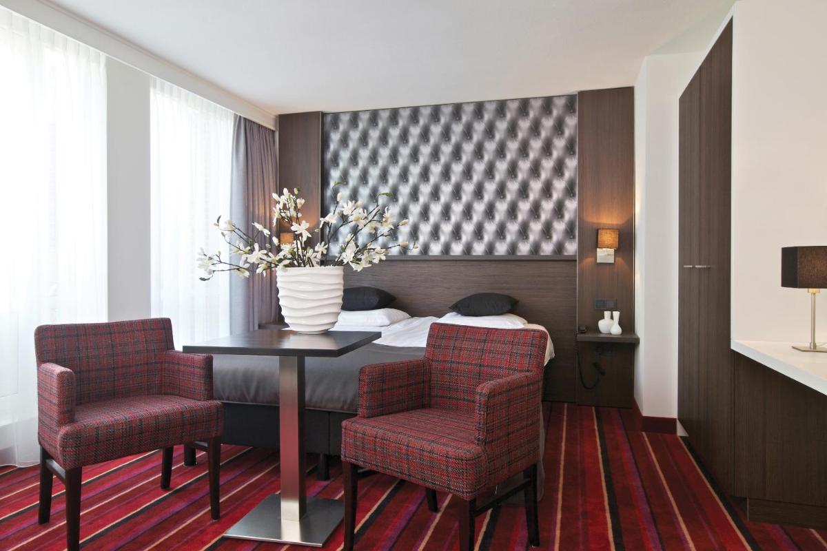 Hotel Medemblik - Housity