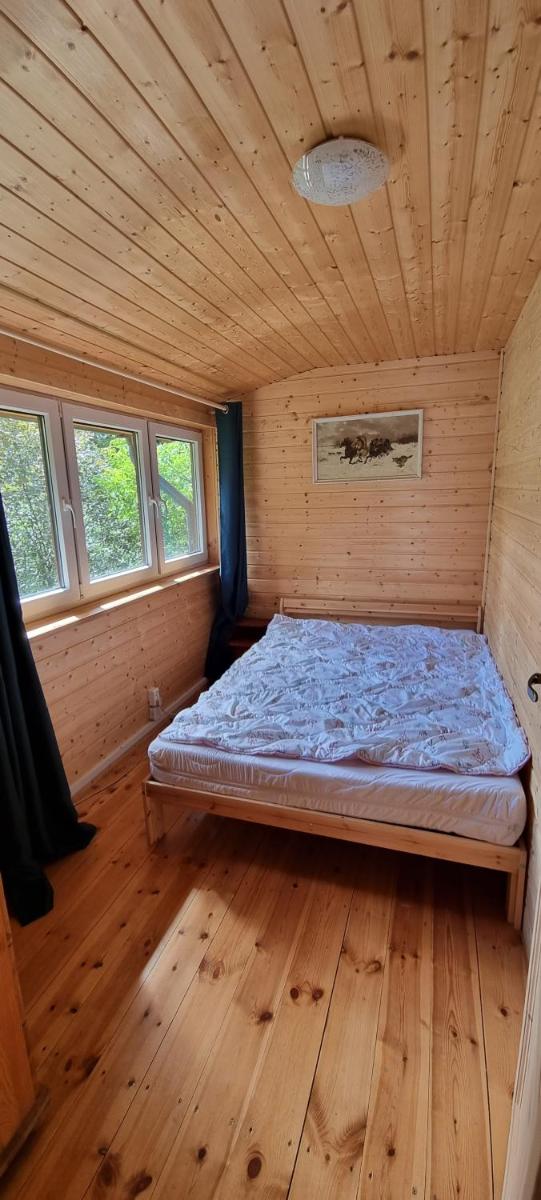 Święty spokój na pięterku - Housity