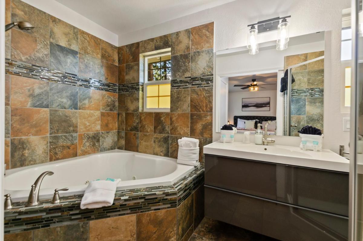 The Jeffrey Hotel - Housity