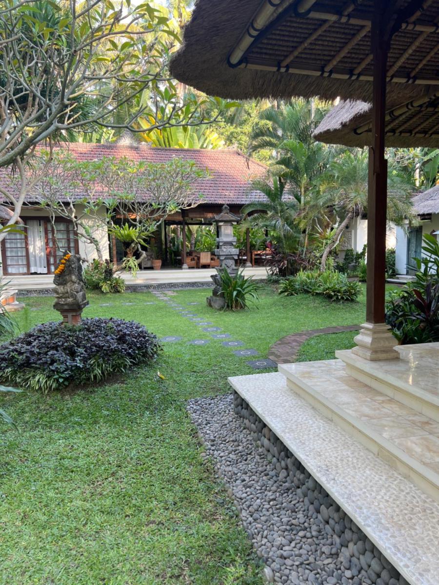 Rumah Kelapa Villa Alami - Housity
