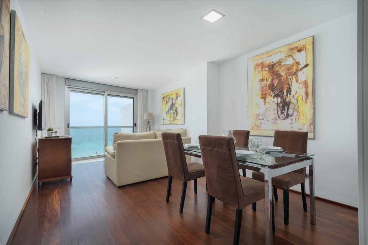 Blau Blue 3 - Housity