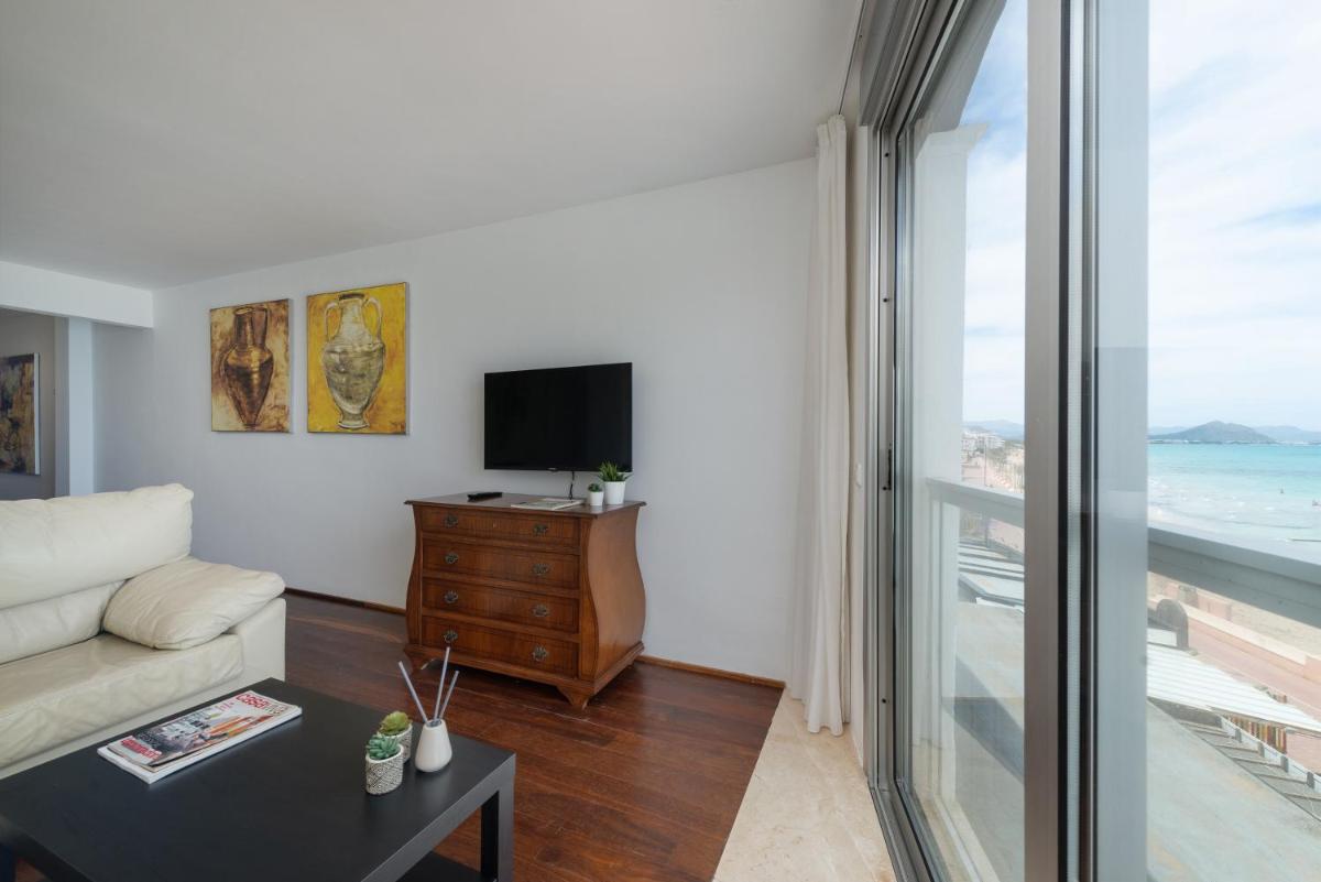 Blau Blue 3 - Housity
