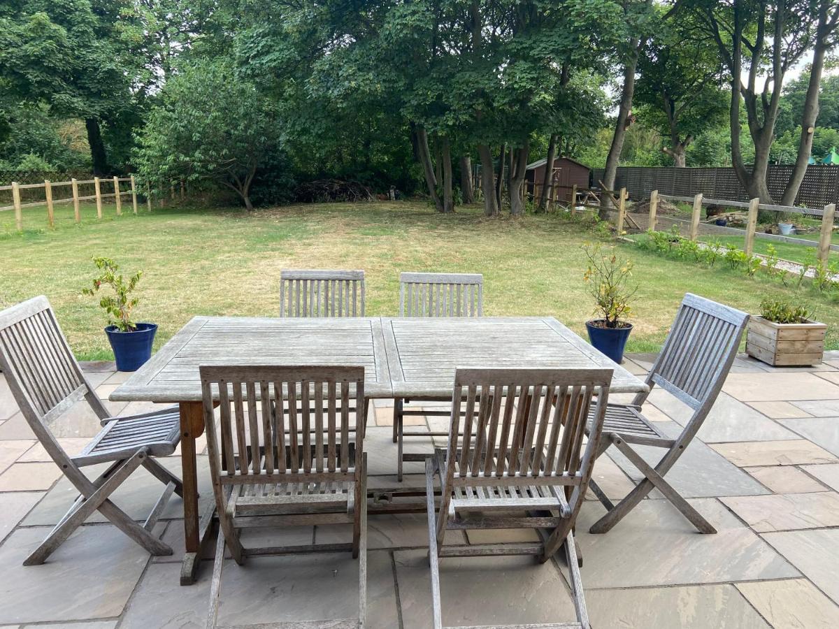 Red Barns Bed & Breakfast - Housity