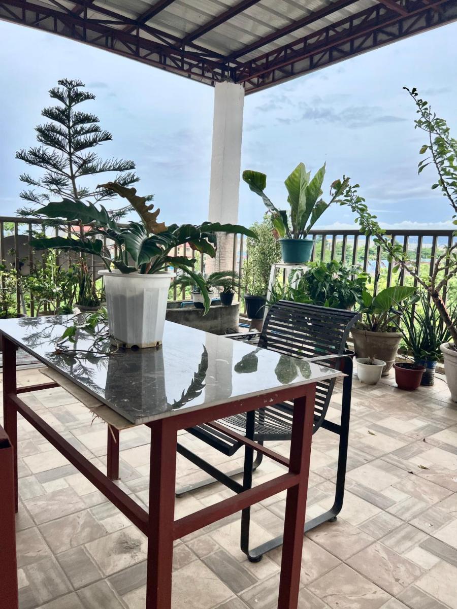 Jo-Cris Apartelle - Housity