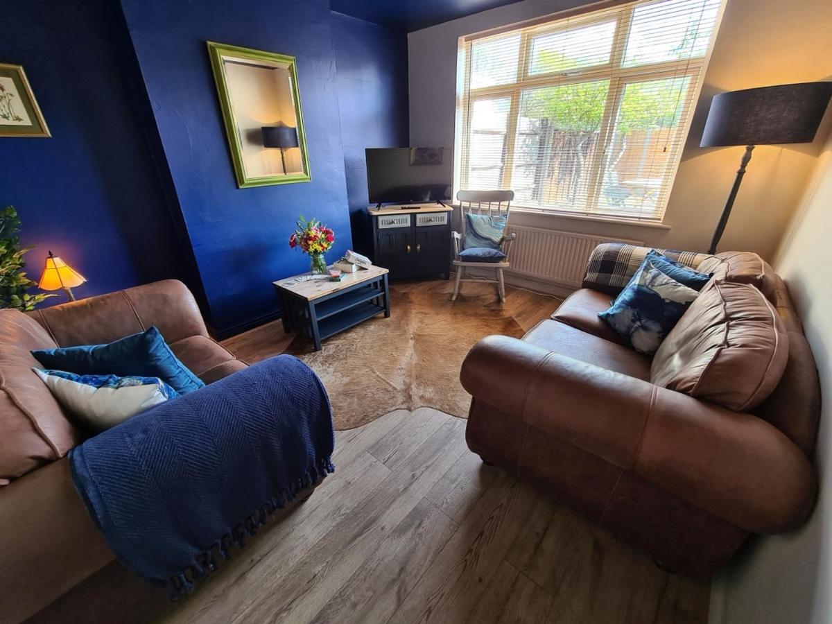 Rumer Hill House by Spires Accommodation a unique boutique styled place to stay in Cannock - Housity