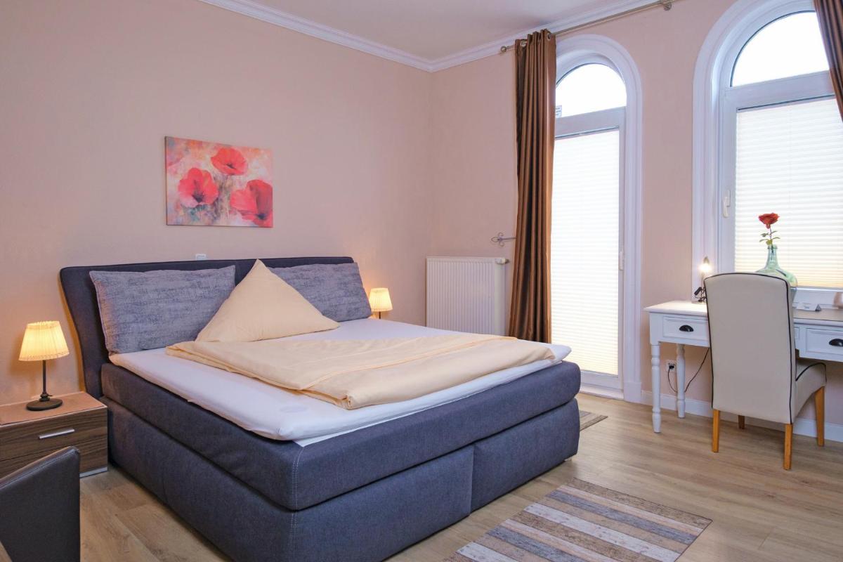 Hotel-Restaurant Holsteiner Hof - Housity