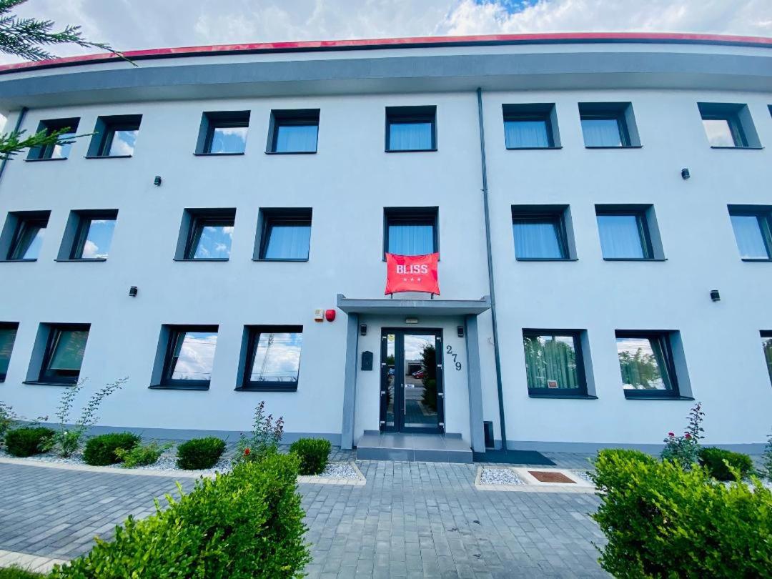 Hotel Bliss - Housity
