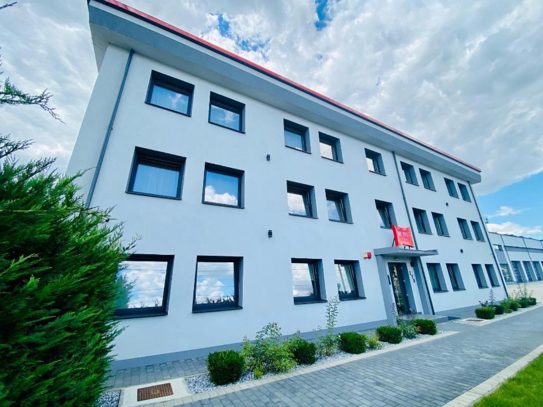 Hotel Bliss - Housity