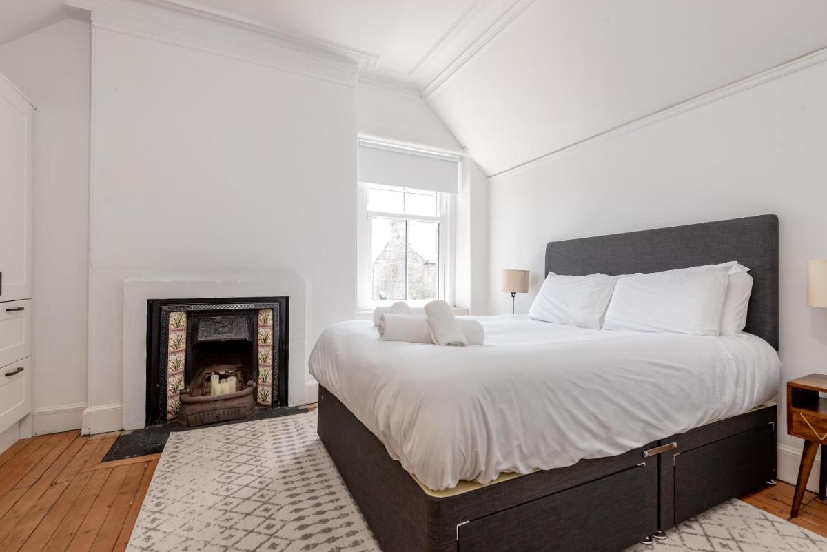 Oakwood House - Sleeps 6 - St Andrews - Housity