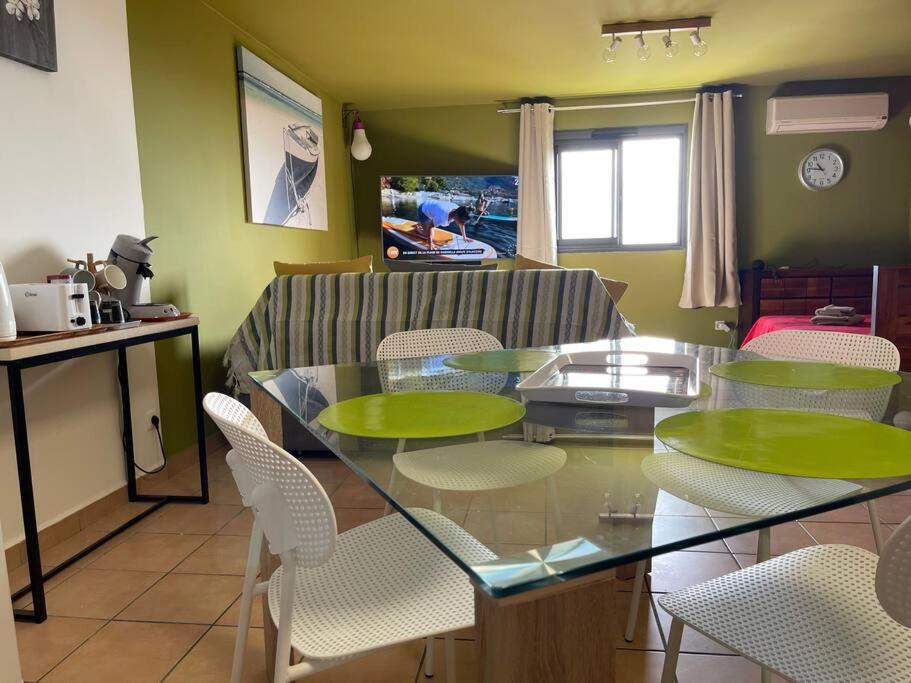 Immense StuDio 51 jusqu'à 4 personnes avec vue mer - Housity