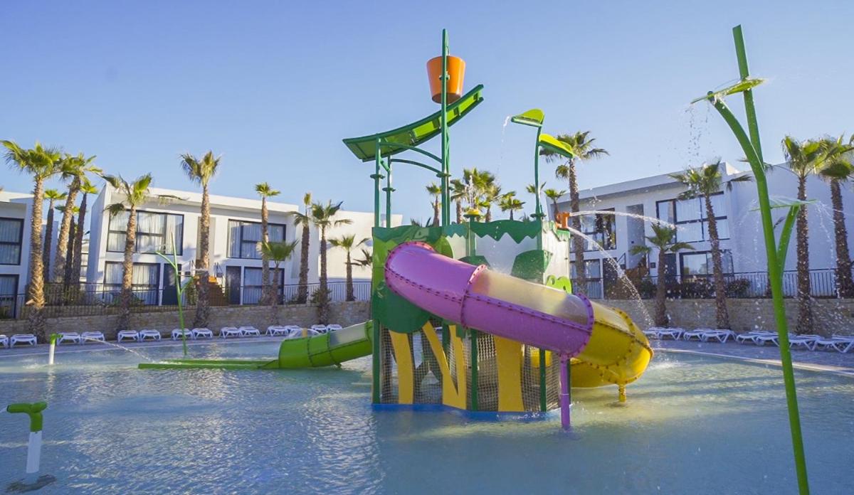 Piscina en o cerca de Alannia Salou
