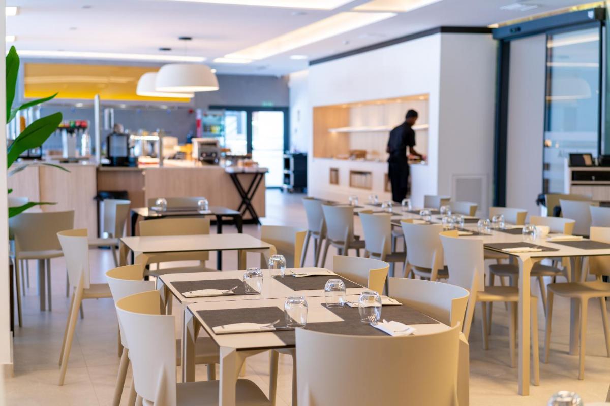 Un restaurante o sitio para comer en Alannia Salou