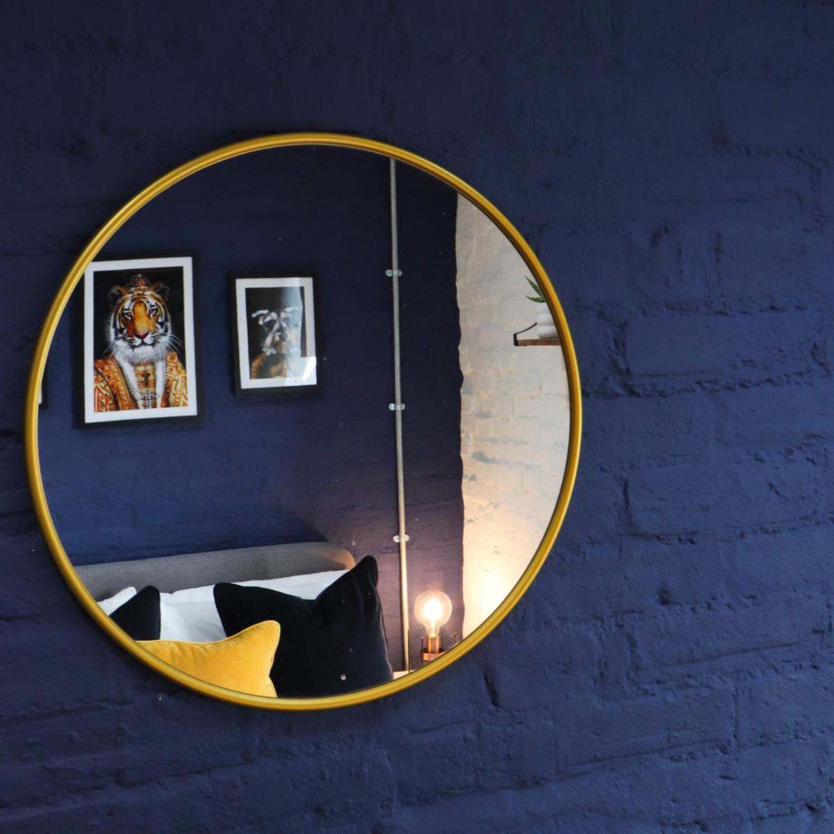 Quirky and Cool Christmas Steps 2 bed - Housity