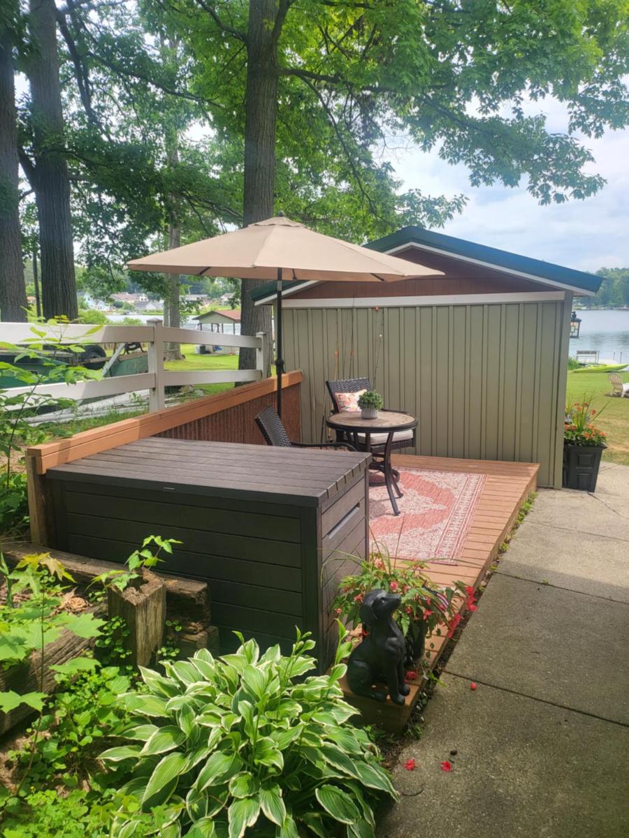The Lakefront Cottage on Big Pine Island - Housity