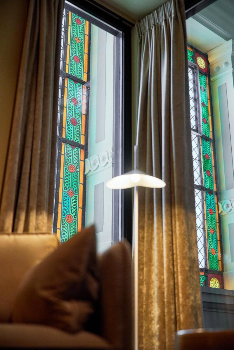 Heavens Hotel - Housity