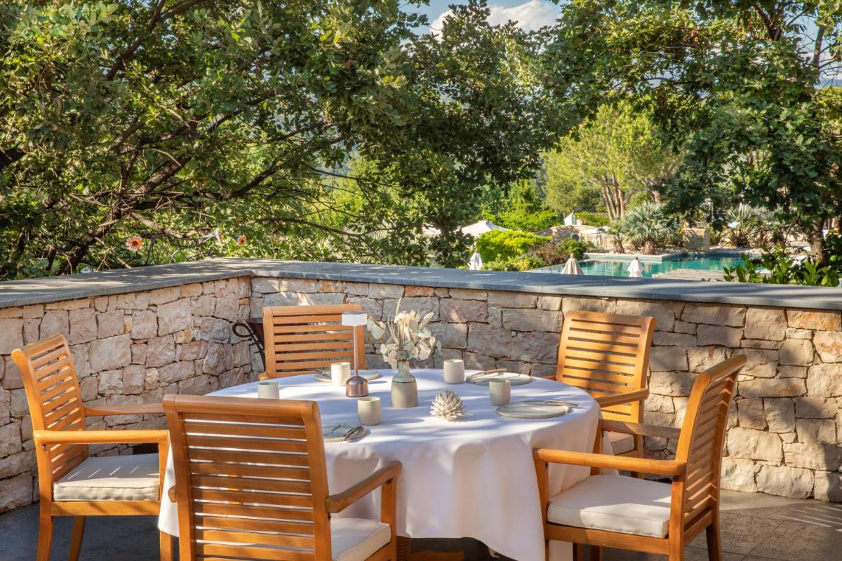 Jardin de l'établissement Terre Blanche Hotel Spa Golf Resort