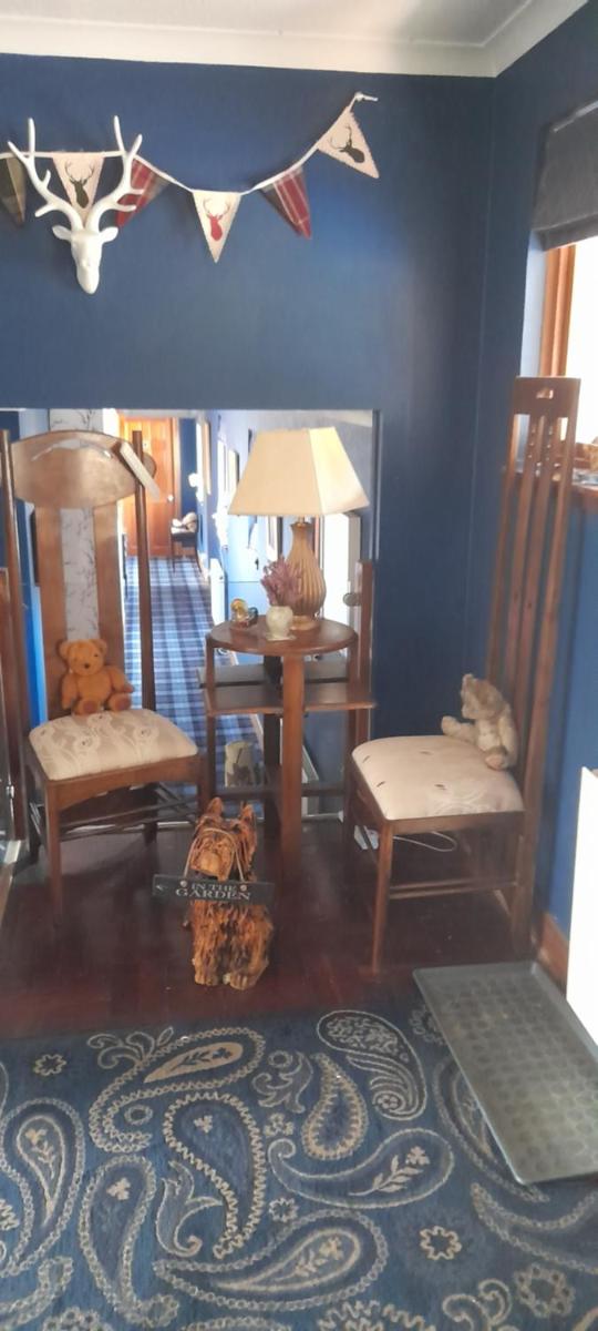 Riverside House - Housity