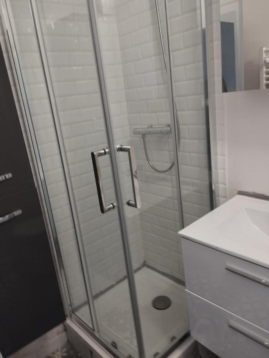 Studio Paris 11 calme quartier central, animé, proche metro - Housity