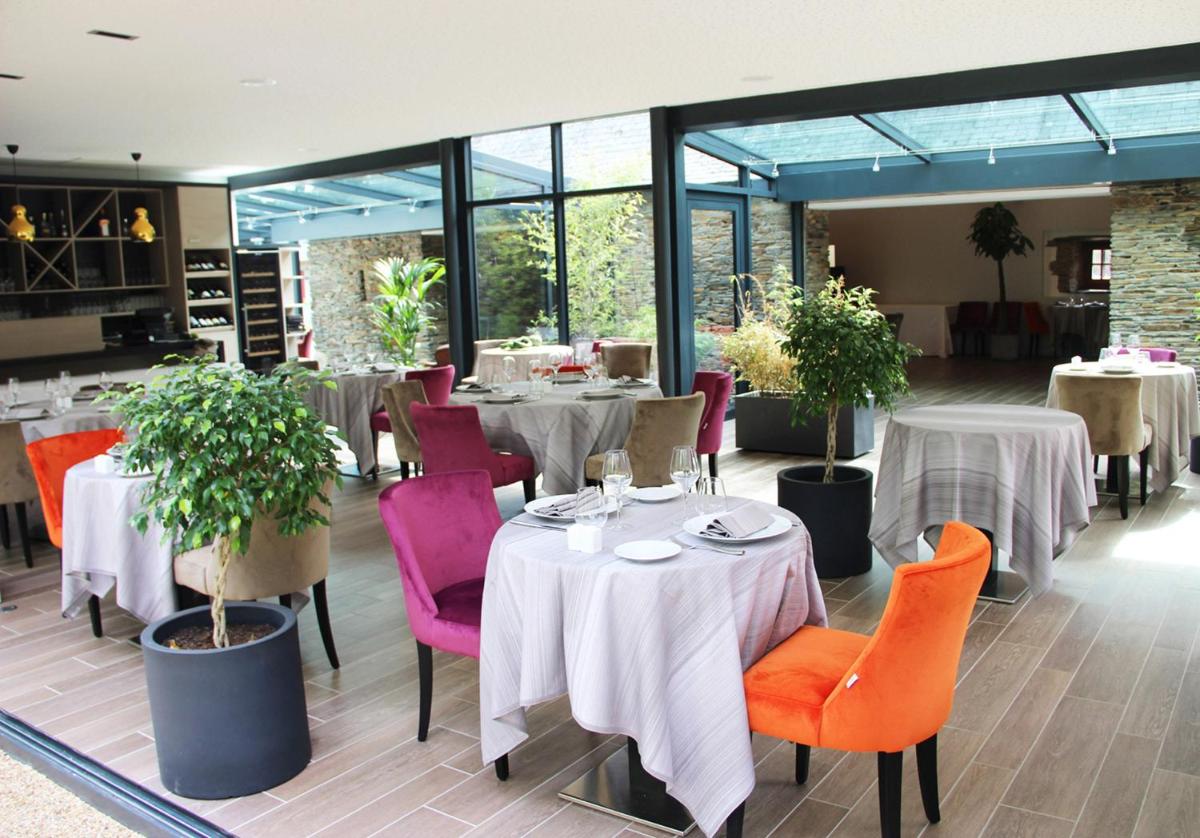 Restaurant ou autre lieu de restauration dans l'établissement Loire & Sens