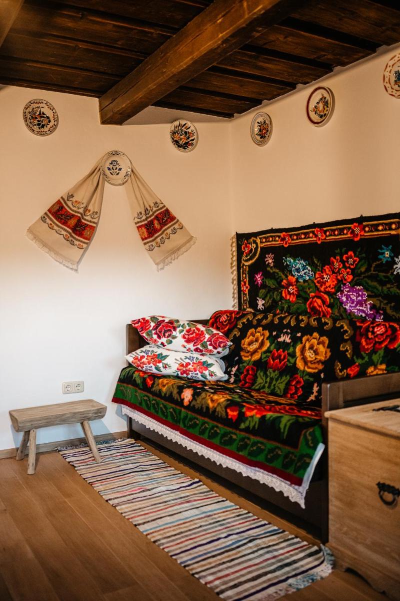 Casa de Vacanta Colibita Veche- pe malul lacului - Housity