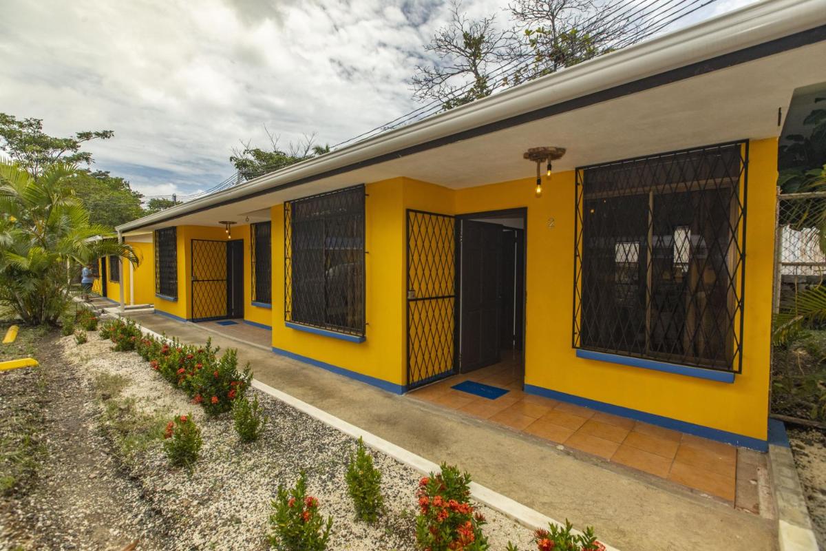 Armonia #6 Spacious Beachside 2BR Apartment in the Heart of Coco - Housity