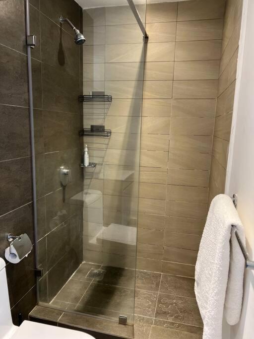 Lovely , cozy 1 bedroom with pool - Housity