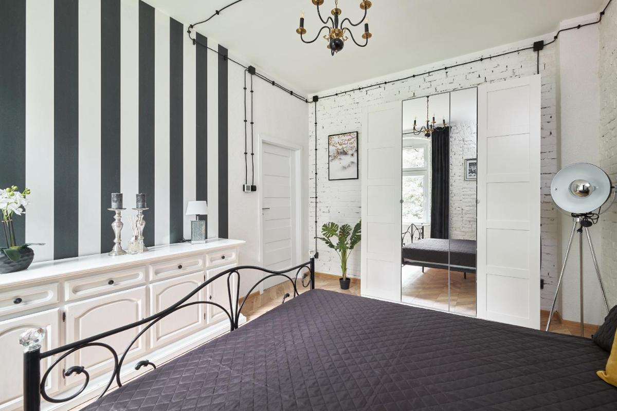 Art Apartment Grzmiąca - Housity