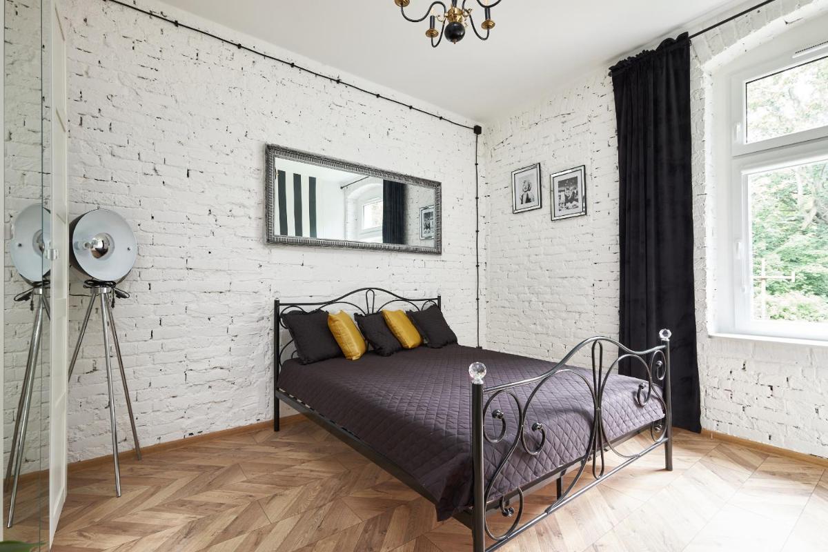 Art Apartment Grzmiąca - Housity