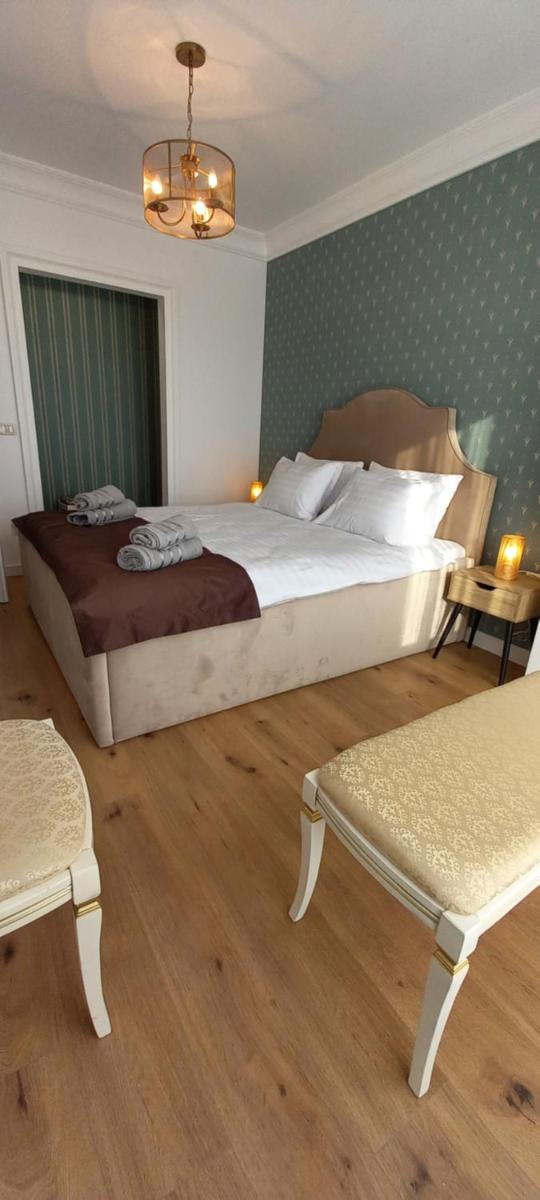 Sunny Apart Hereditas - Housity