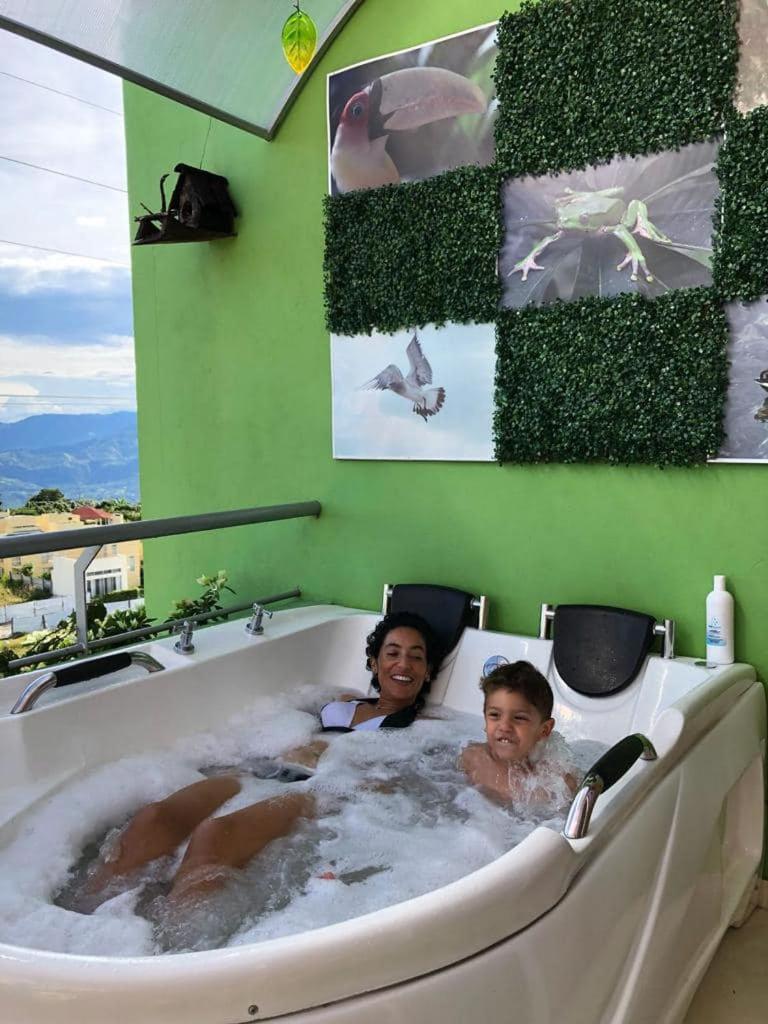 DUPLEX JACUZZI - Housity