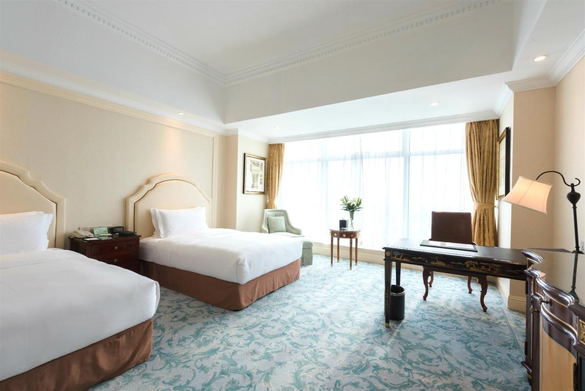 Qingdao Jinshi International Hotel - Housity
