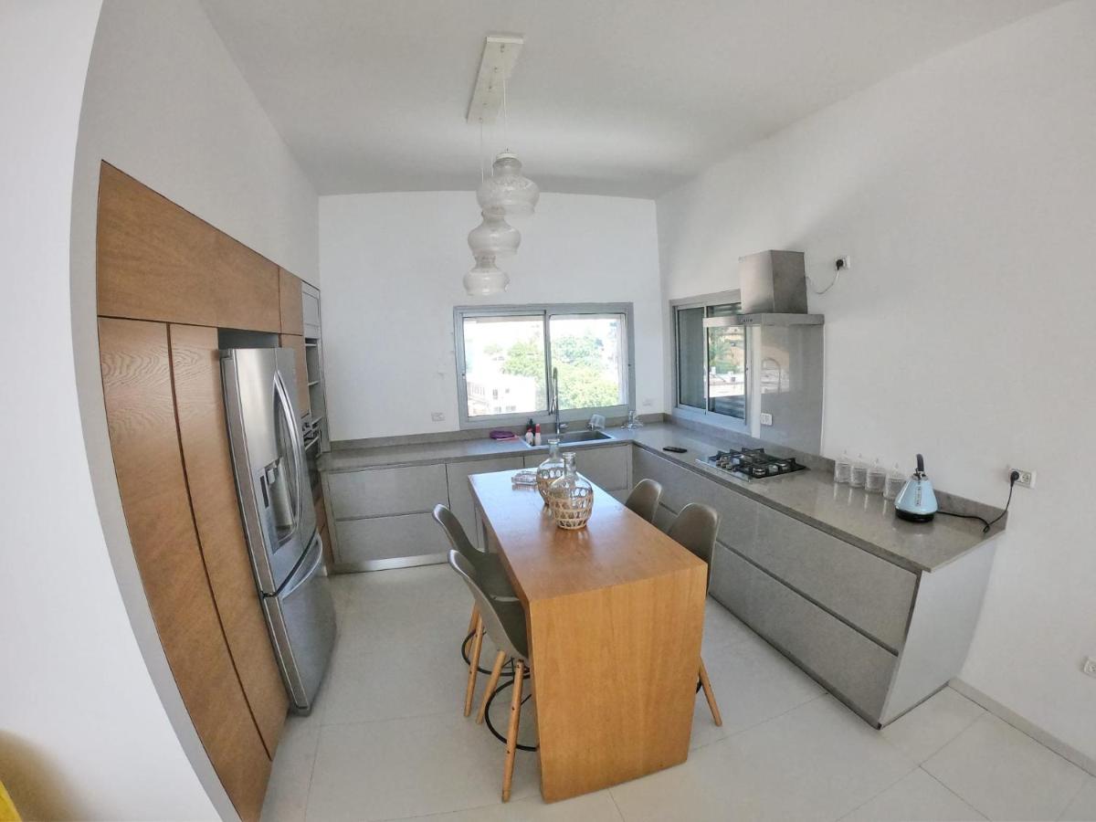 פנטהאוז מול הכנרת - Housity