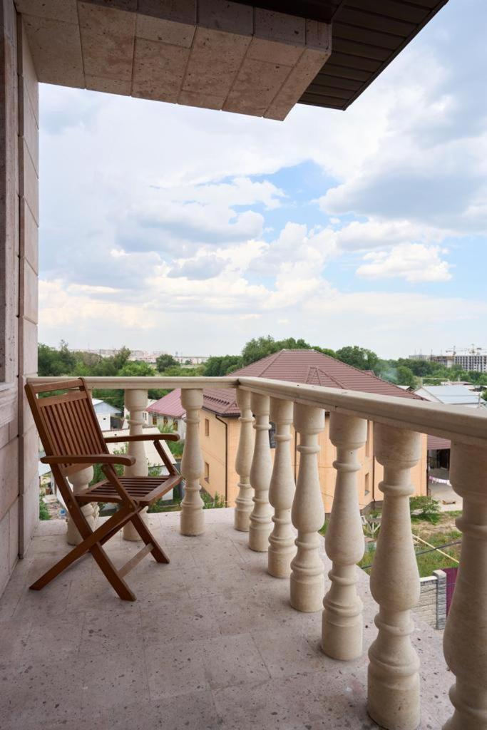 7Days Hotel - Housity