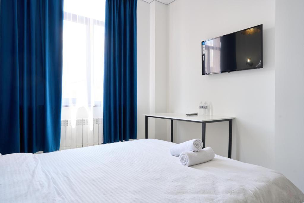 7Days Hotel - Housity