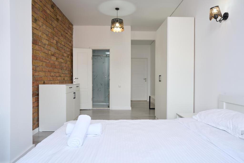 7Days Hotel - Housity
