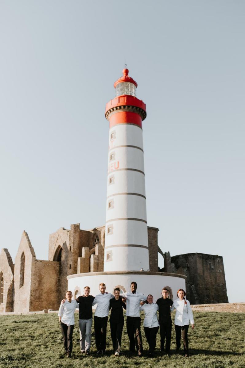 Clients de l'établissement Hostellerie de la Pointe Saint-Mathieu - SPA & Restaurant