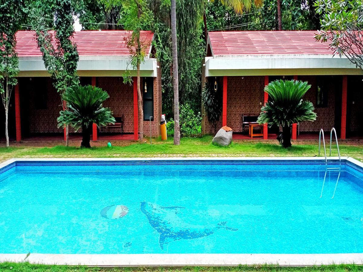 STAYMAKER Nikhara Garden - Housity