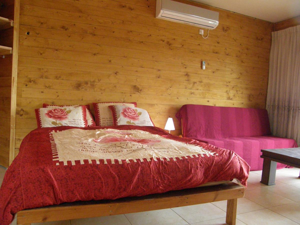 Biktot Hamatzok - Eucalyptus - Housity