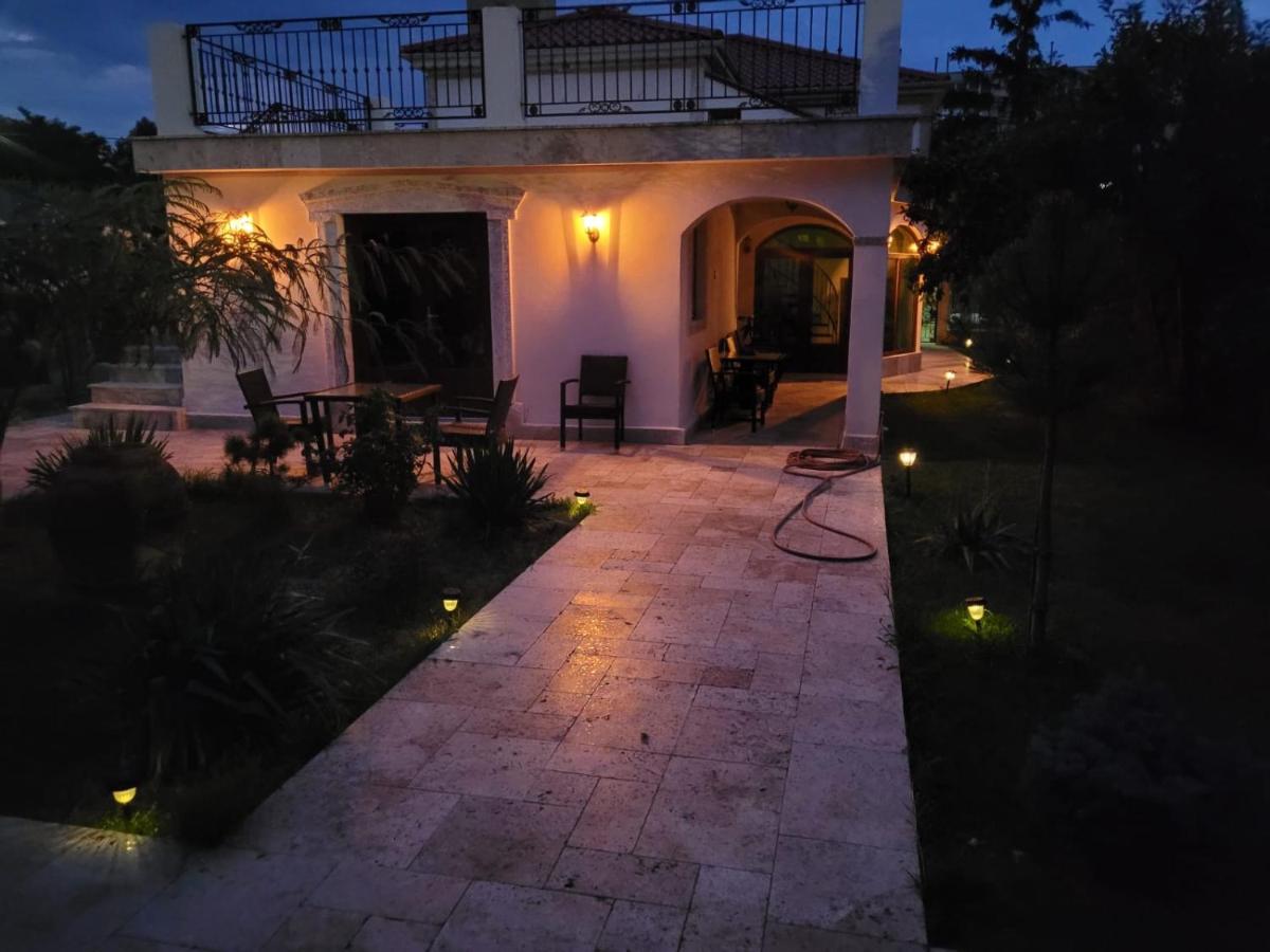 Vila Caviar - Housity