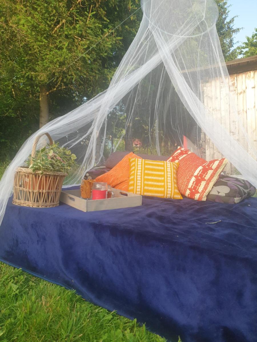 Karaiby na niby - Housity