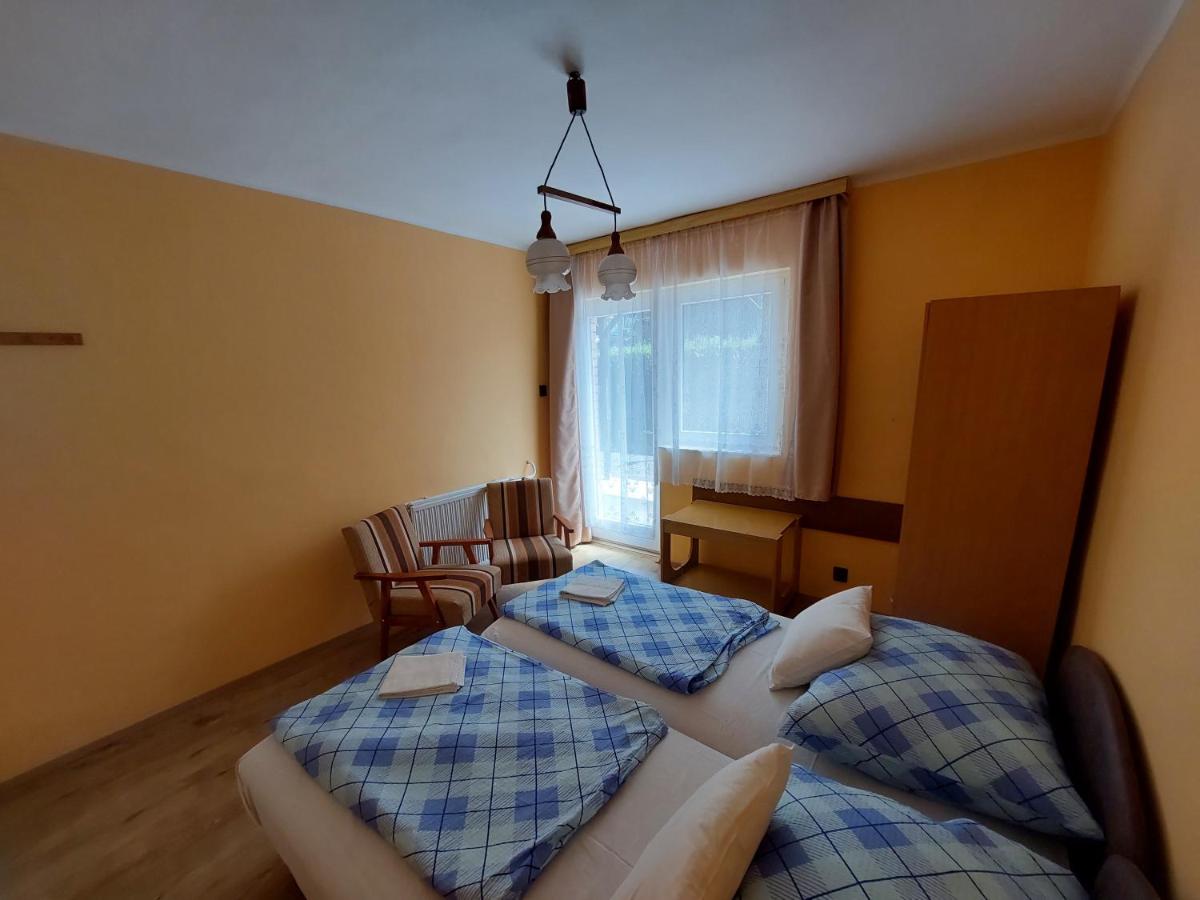 Petra Vendégház - Housity