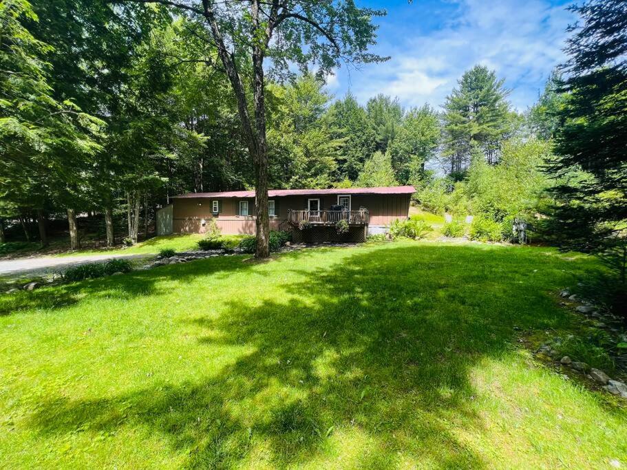 A retreat in the mountains of Upstate NY, just 20 minutes from Saratoga! - Housity