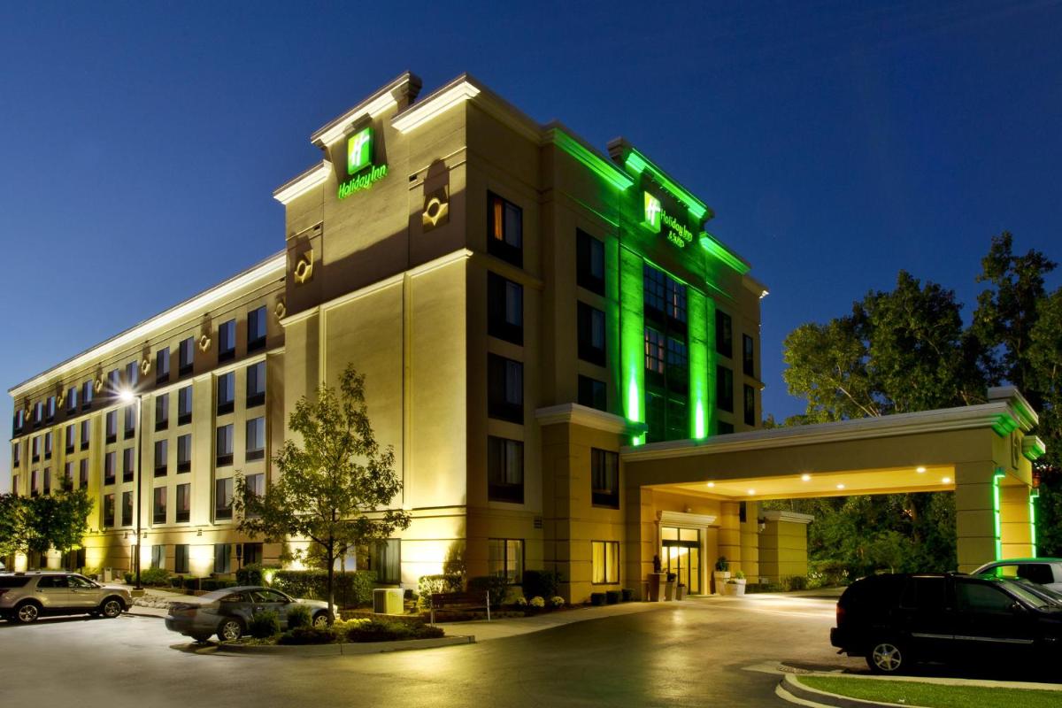 Holiday Inn Hotel & Suites Ann Arbor University of Michigan Area, an IHG Hotel - Housity
