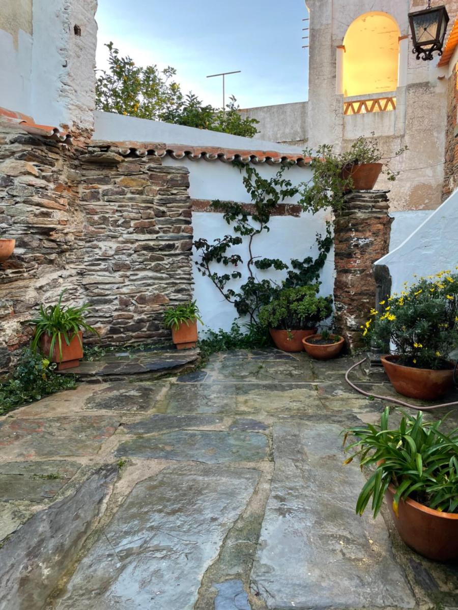 Casa da Praça - Mourão - Housity