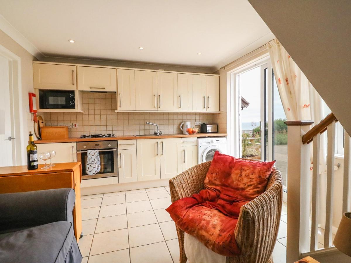 Sea Breeze - Housity
